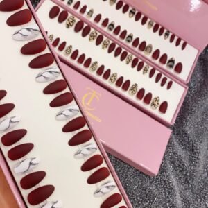 أحمر مطفي حاد مع ماربل