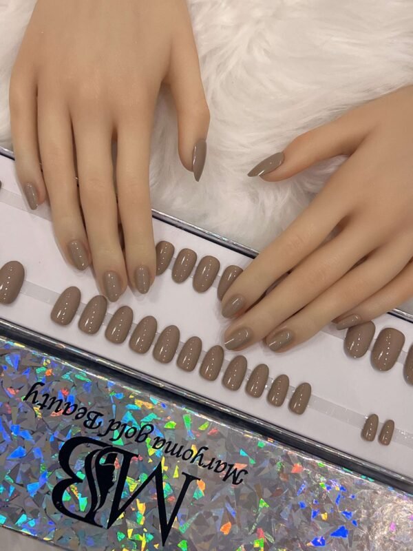 nude oval