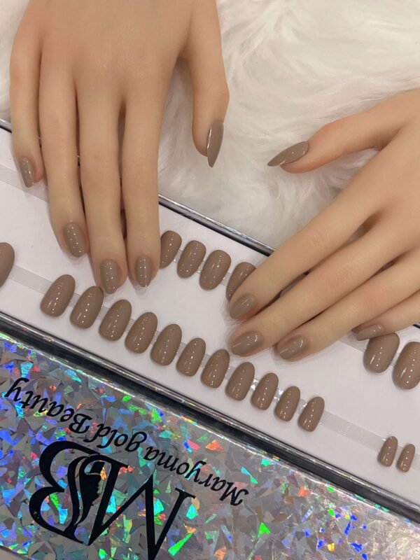 nude oval