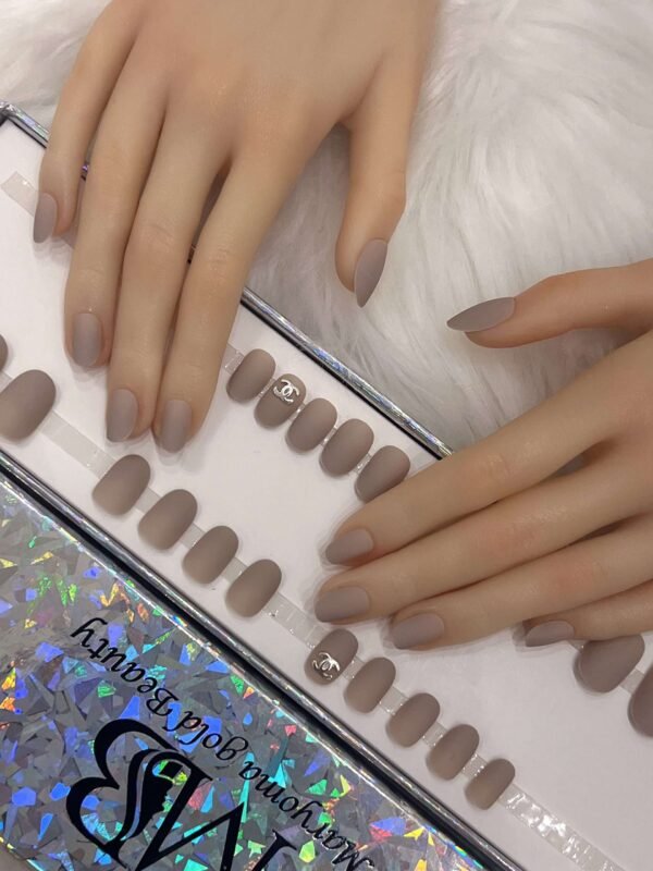 matt nude short oval