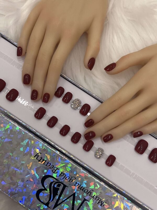 maroon short square