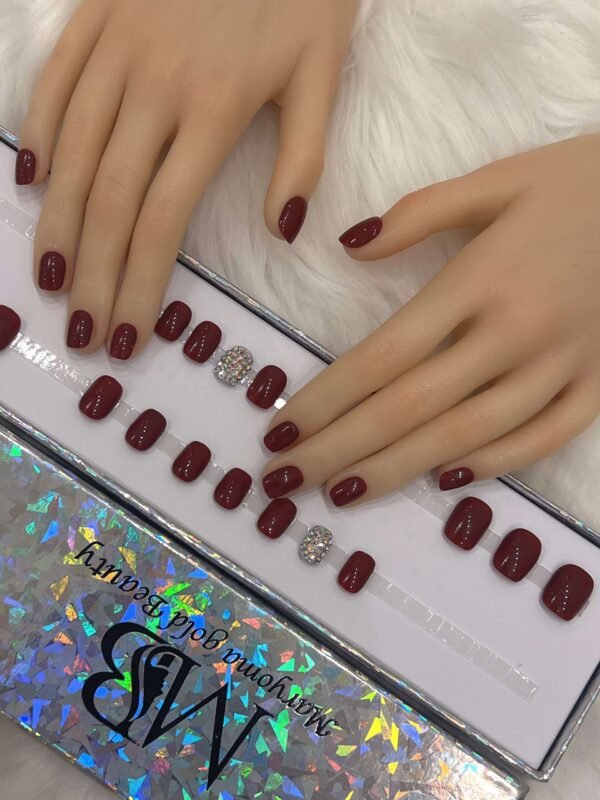 maroon short square