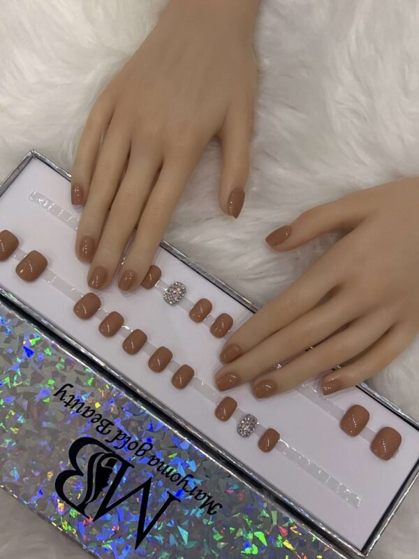 nude short square with crystal
